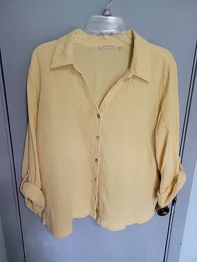 Soft Surroundings Light Yellow Button-Down Textured Shirt Size Xl